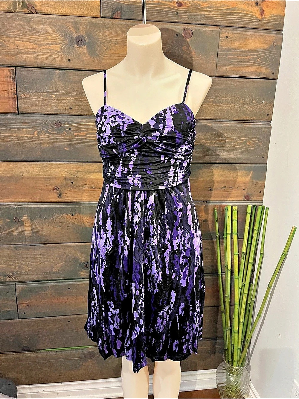Le Château Floral Ruched Mini Dress in Black & Purple Size Medium